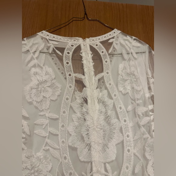 URBAN OUTFITTERS WHITE LACE ROMPER! - Picture 4 of 6